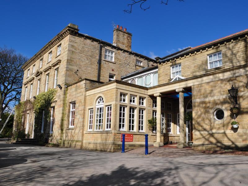 Healds Hall Hotel Cleckheaton Εξωτερικό φωτογραφία