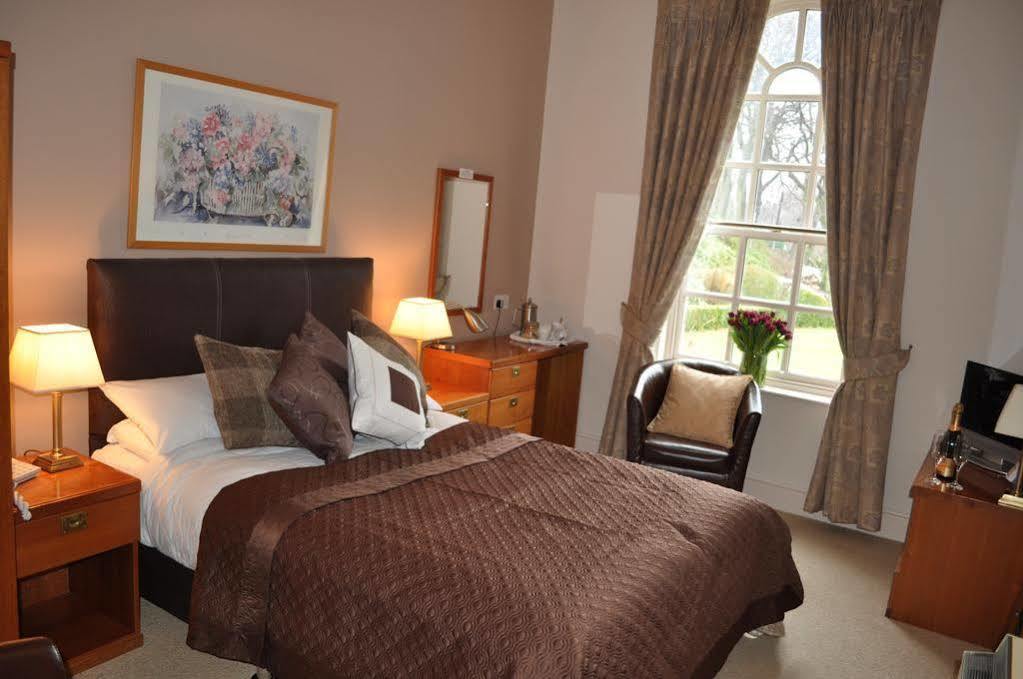 Healds Hall Hotel Cleckheaton Εξωτερικό φωτογραφία
